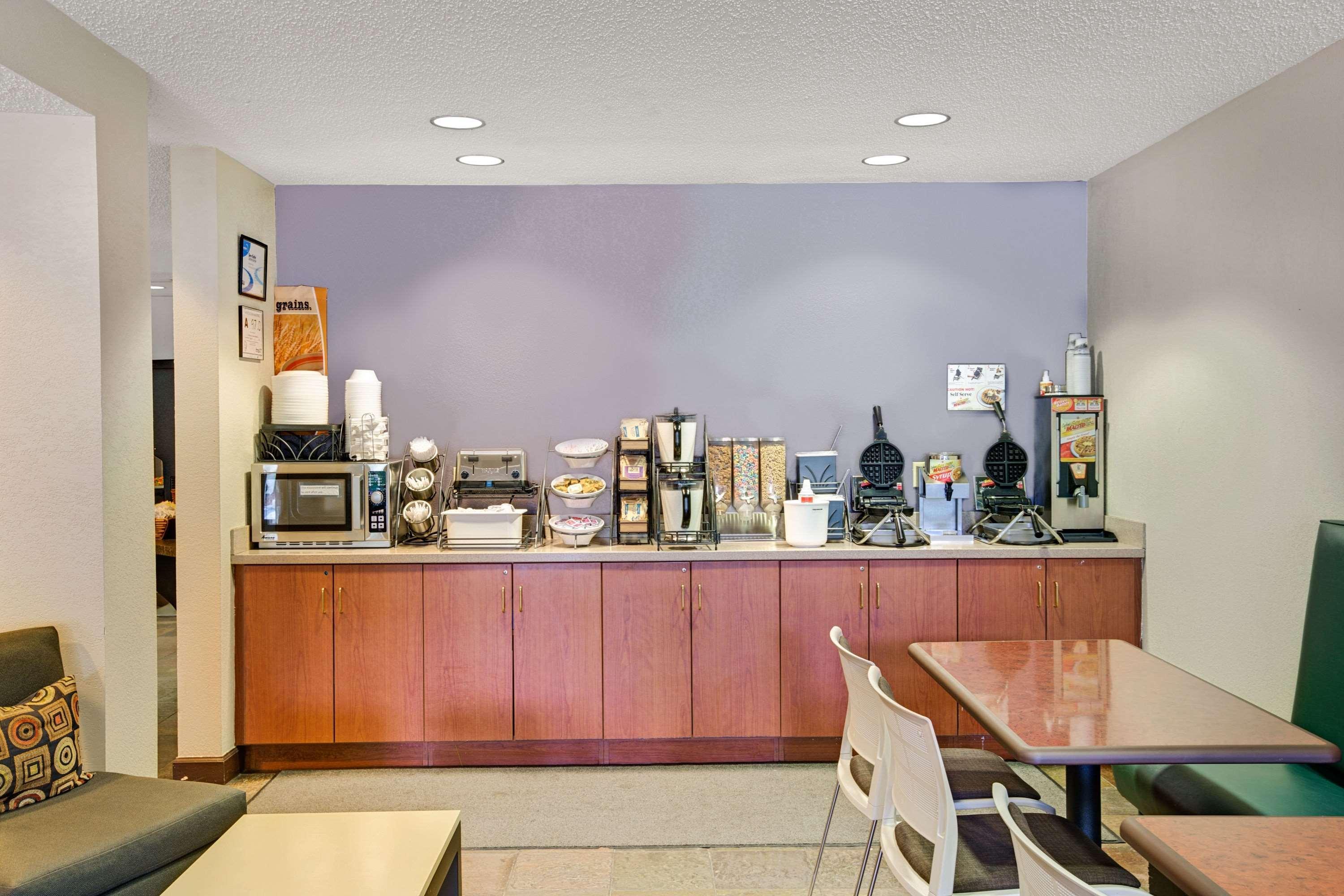 Microtel Inn & Suites By Wyndham Cherokee Eksteriør bilde