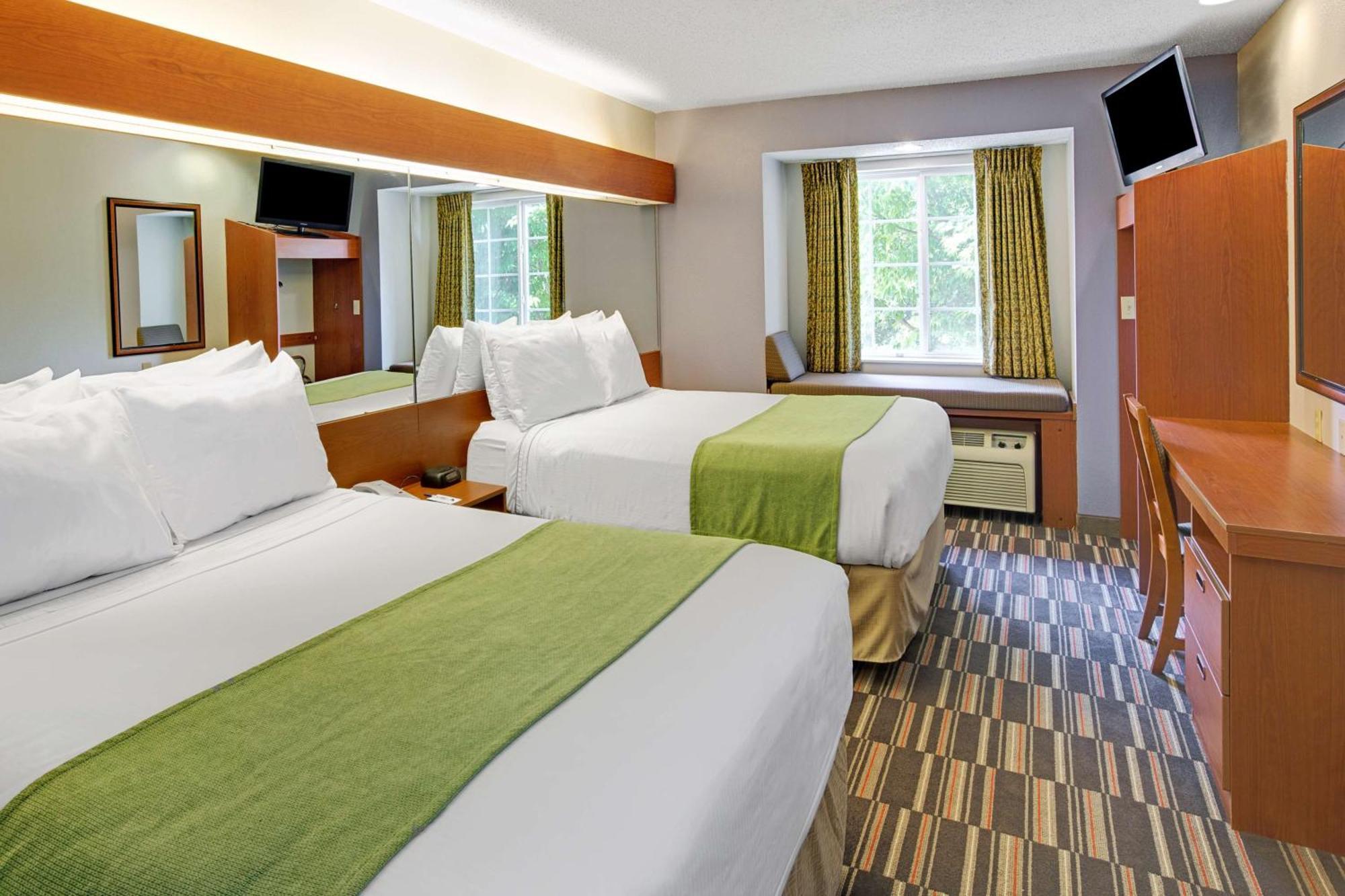 Microtel Inn & Suites By Wyndham Cherokee Eksteriør bilde