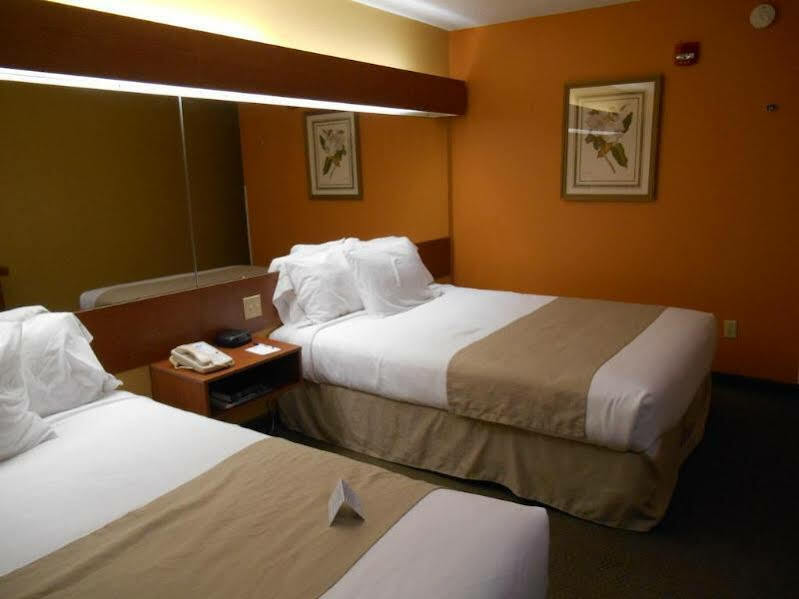 Microtel Inn & Suites By Wyndham Cherokee Eksteriør bilde